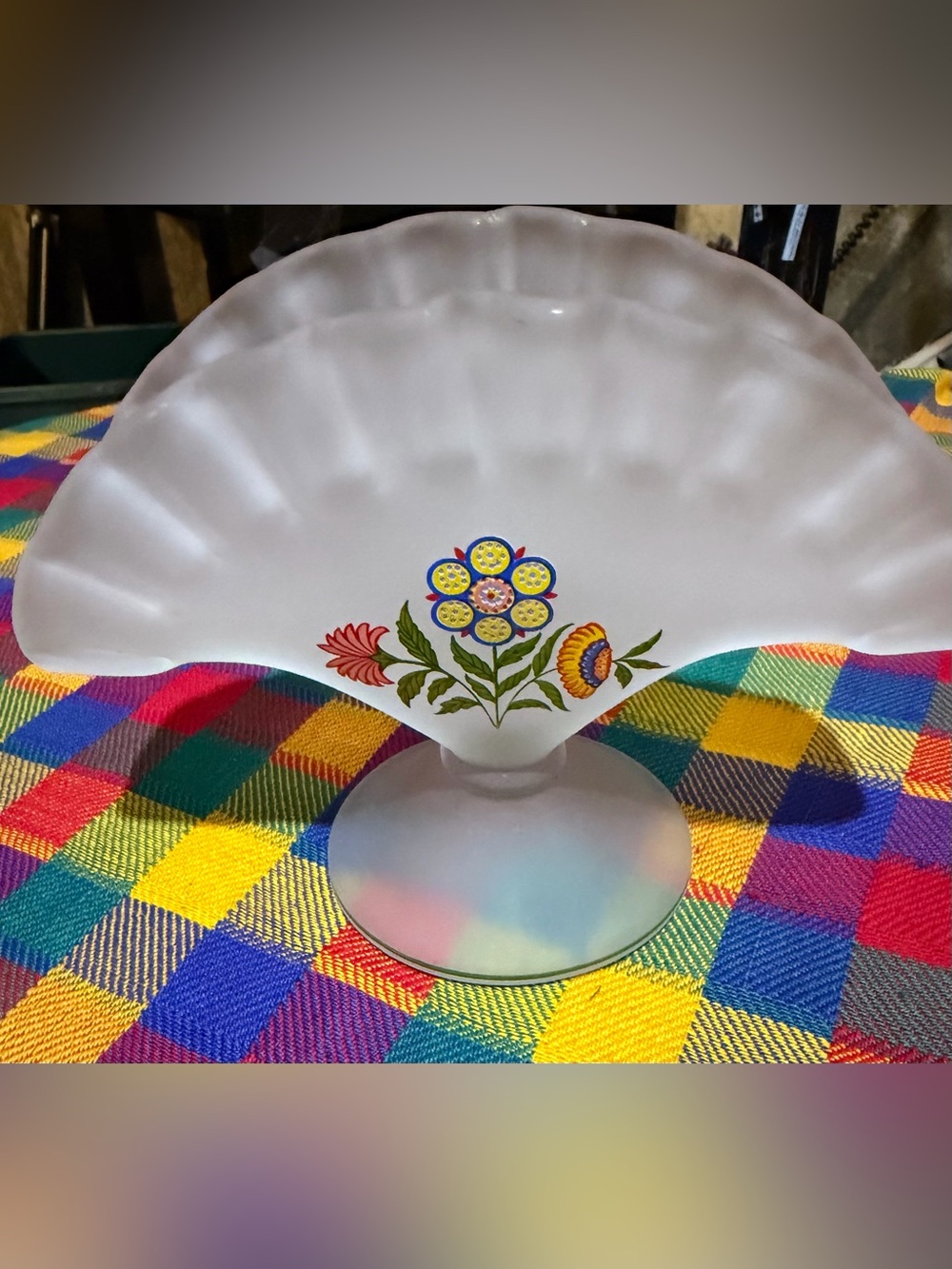 Vintage Westmoreland Frosted Glass Fan Vase